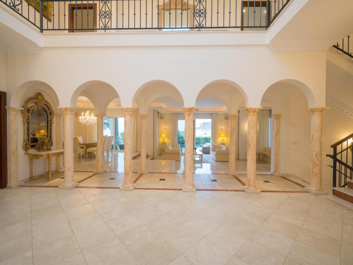 Vakantiehuis El Rosario Large W Heated Pool