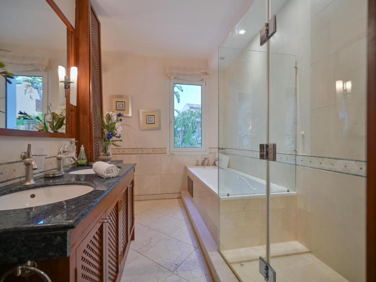 El Rosario Large W Heated Pool Vakantiehuis Marbella